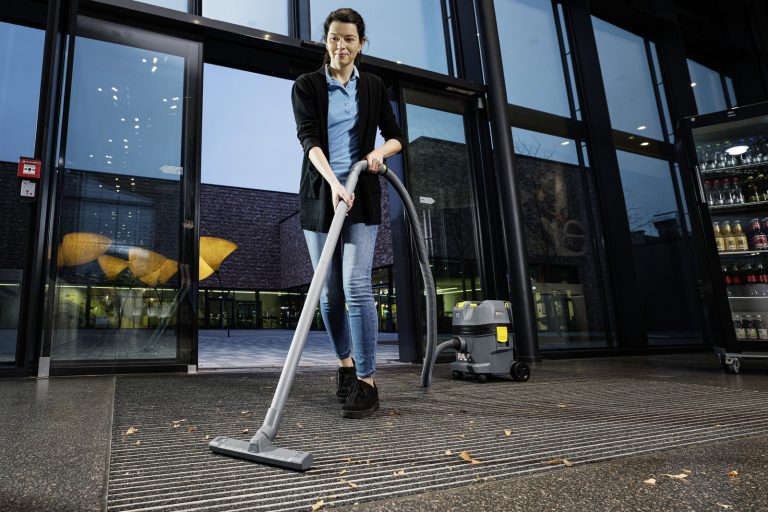 Battery wet and dry vacuum cleaner NT 221 Ap Bp L-10