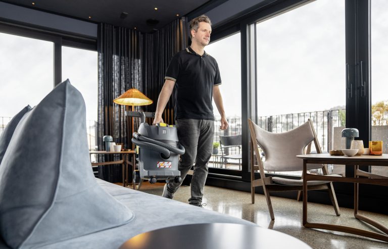 Battery wet and dry vacuum cleaner NT 221 Ap Bp L-9