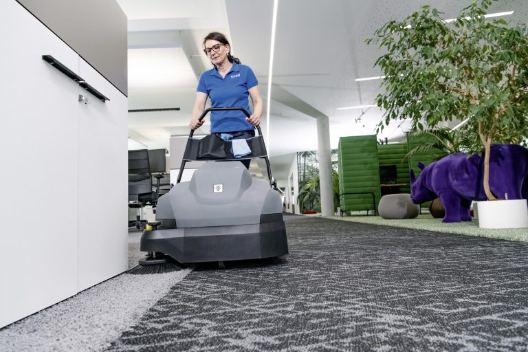 Carpet vacuum sweeper CVS 651 Bp-1