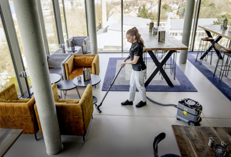 Dry vacuum cleaner T 151 Adv HEPA-4