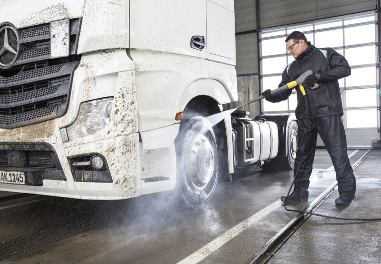 High-pressure cleaner HD 920-4 M Plus-1