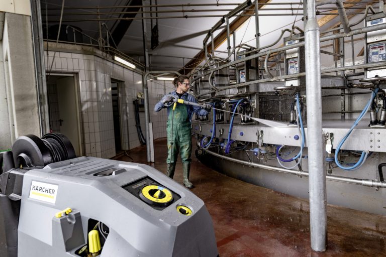 High-pressure cleaner HDS 1218-4 S-8