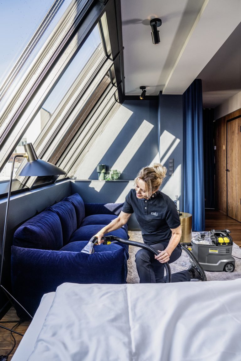 Spray extraction machine Puzzi 81-4