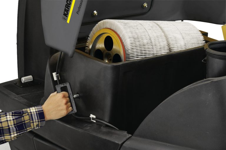 Vacuum sweeper KM 100100 R Bp-1