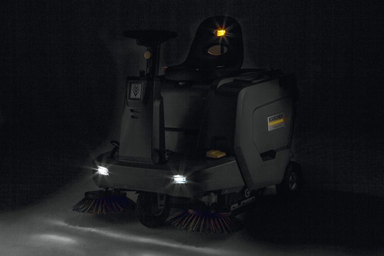 Vacuum sweeper KM 8550 R Bp-2